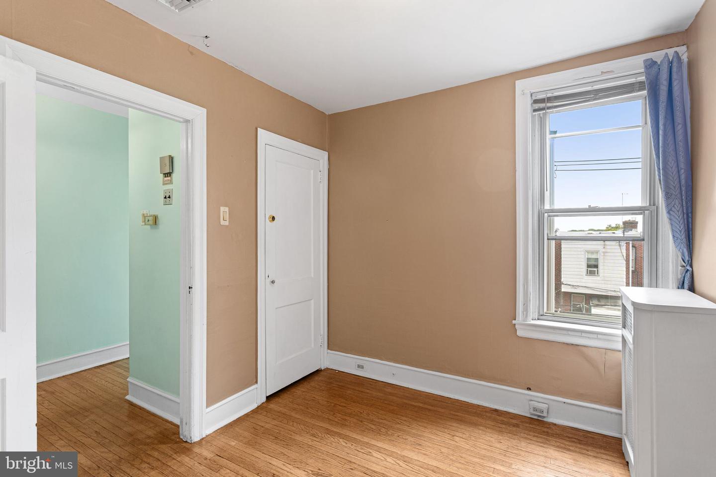 1728 Church Ln Property Photo 18