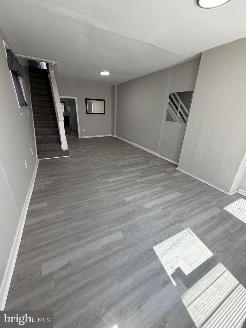 1609 Fillmore St Property Photo 6