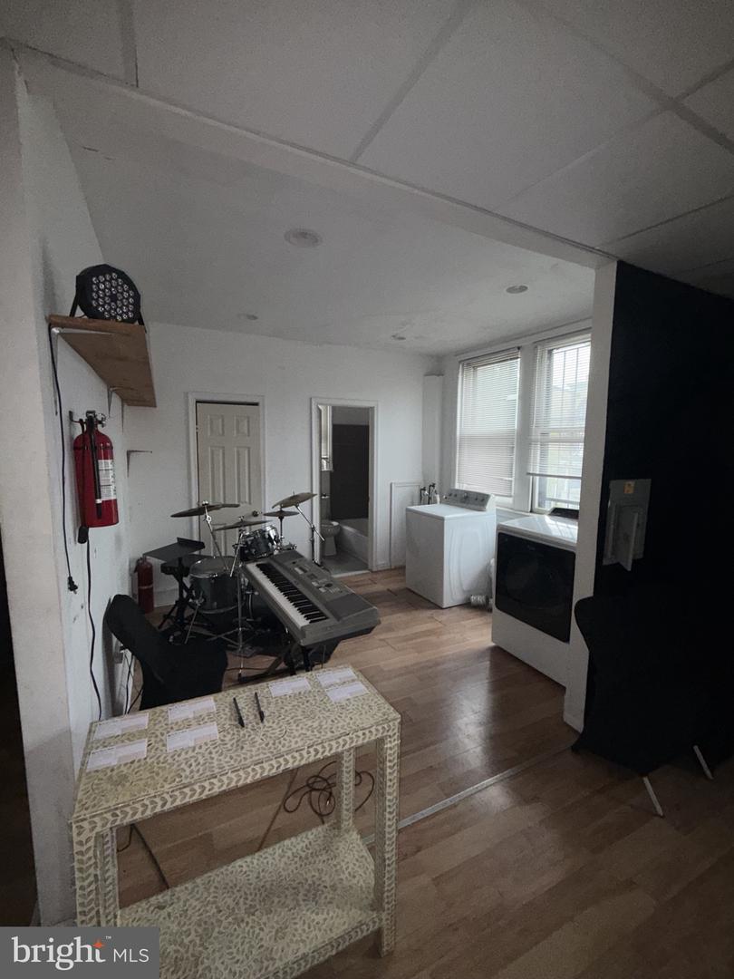157 S 60th St Property Photo 20