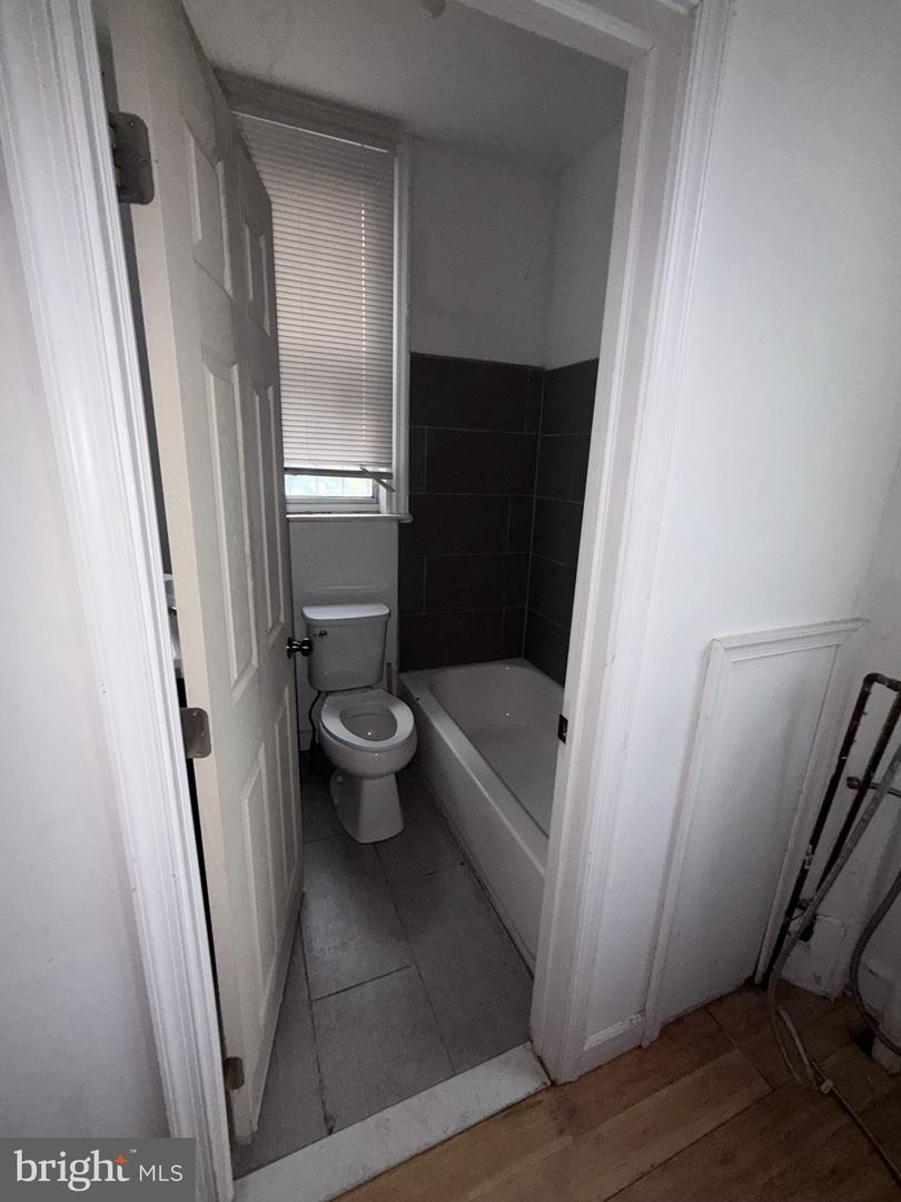 157 S 60th St Property Photo 21