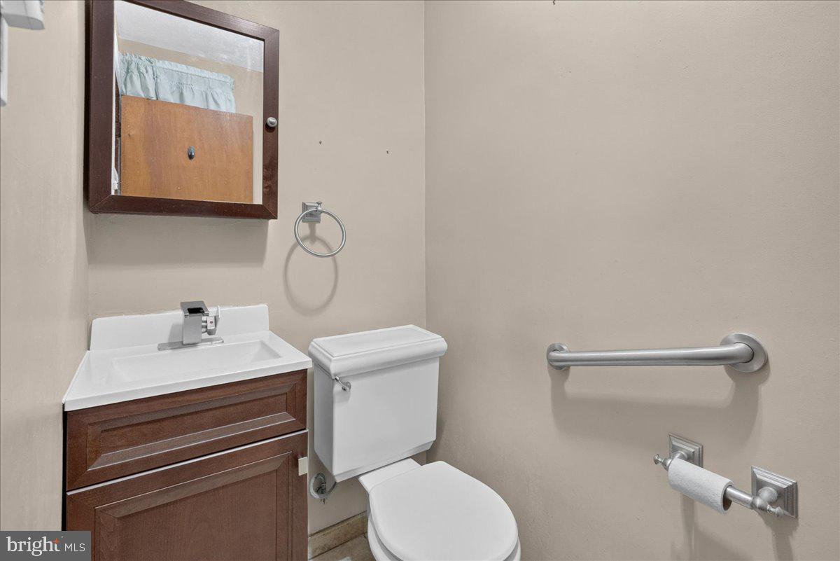 11737 Denman Rd Property Photo 25