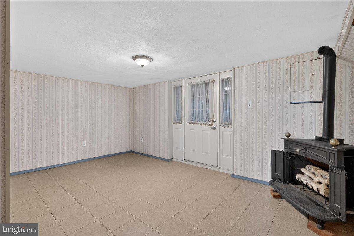 11737 Denman Rd Property Photo 34