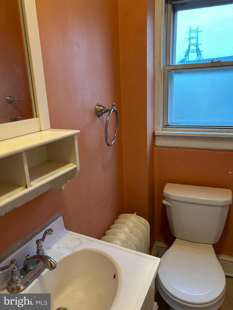 129 Gay St #2 Property Photo 20