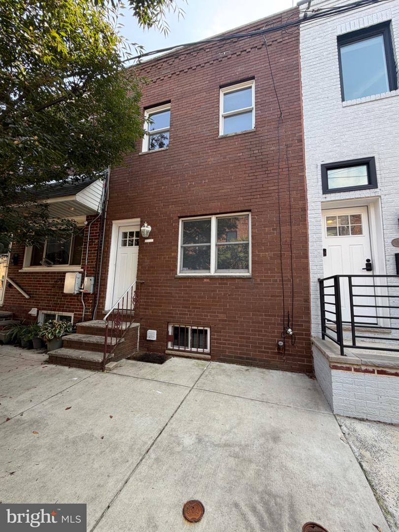 1322 Mcclellan St Property Photo 2