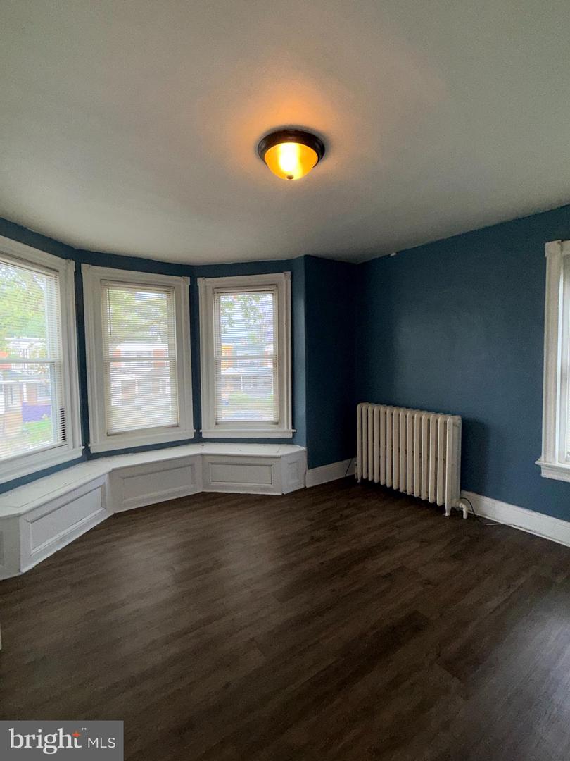 6020 Walnut St Property Photo 6