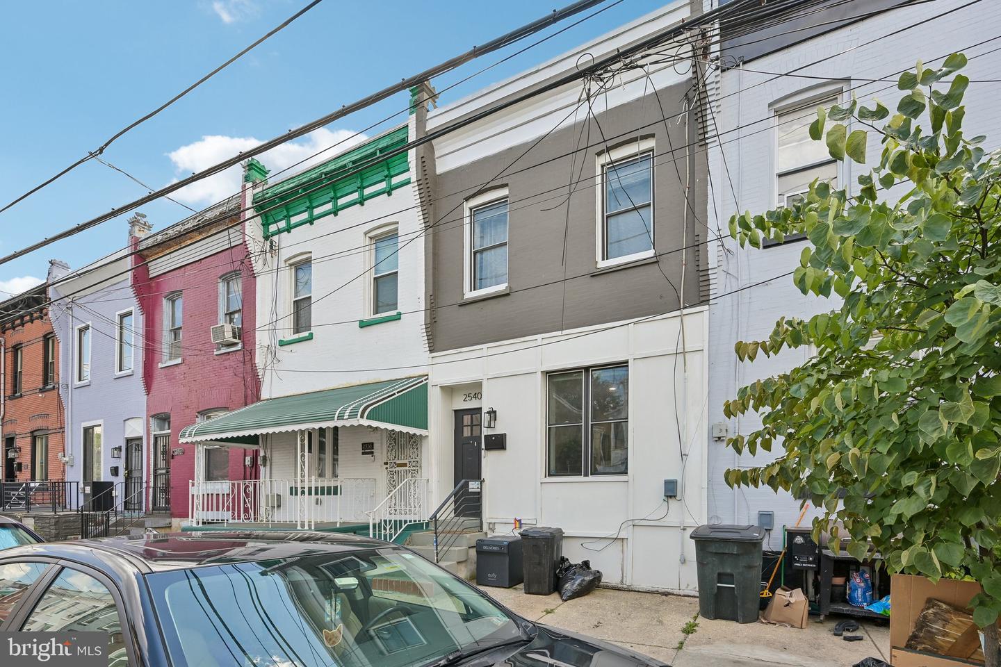 2540 W Montgomery Ave Property Photo 2