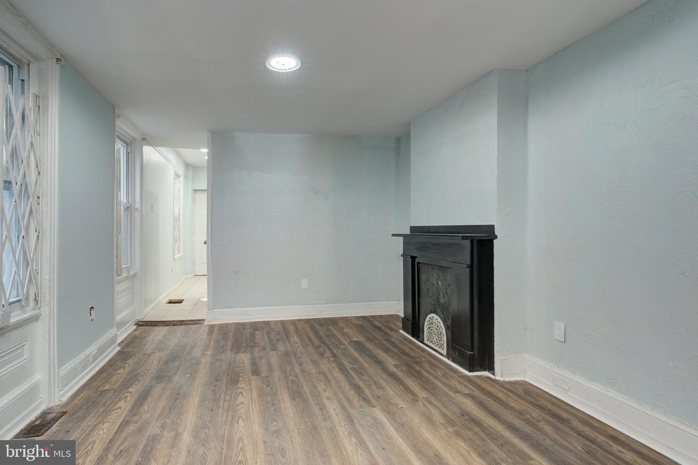 1716 N Willington St Property Photo 9