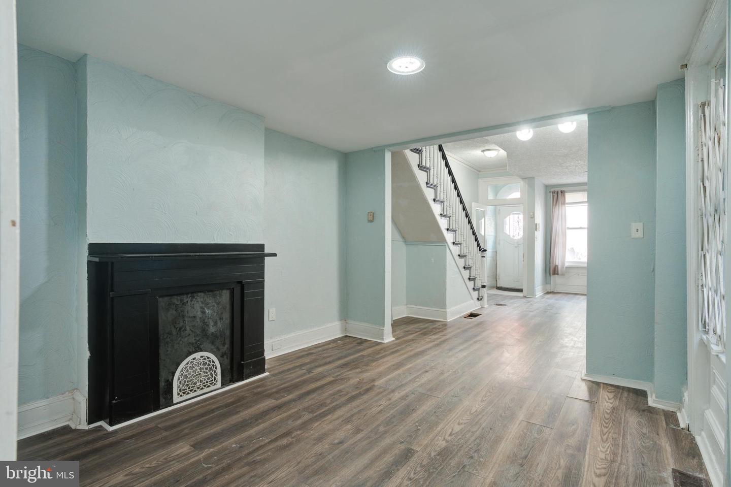 1716 N Willington St Property Photo 10