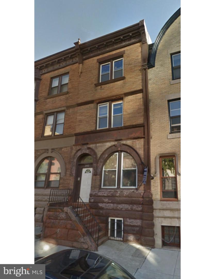 2402 Spruce St Property Photo 1