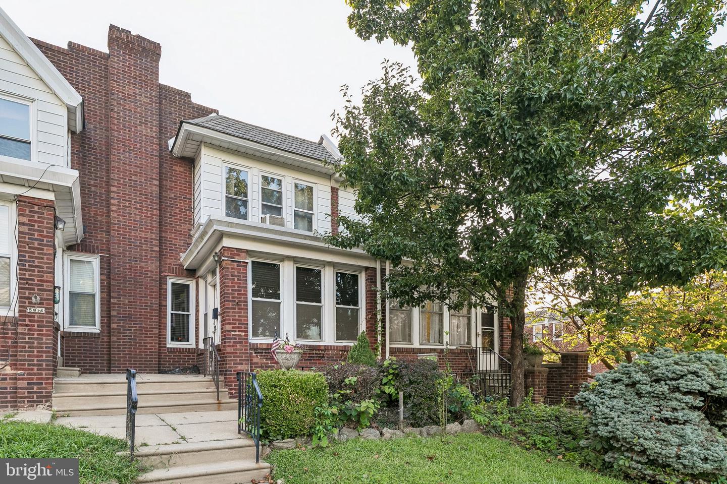 5916 HENRY AVE Property Photo 1
