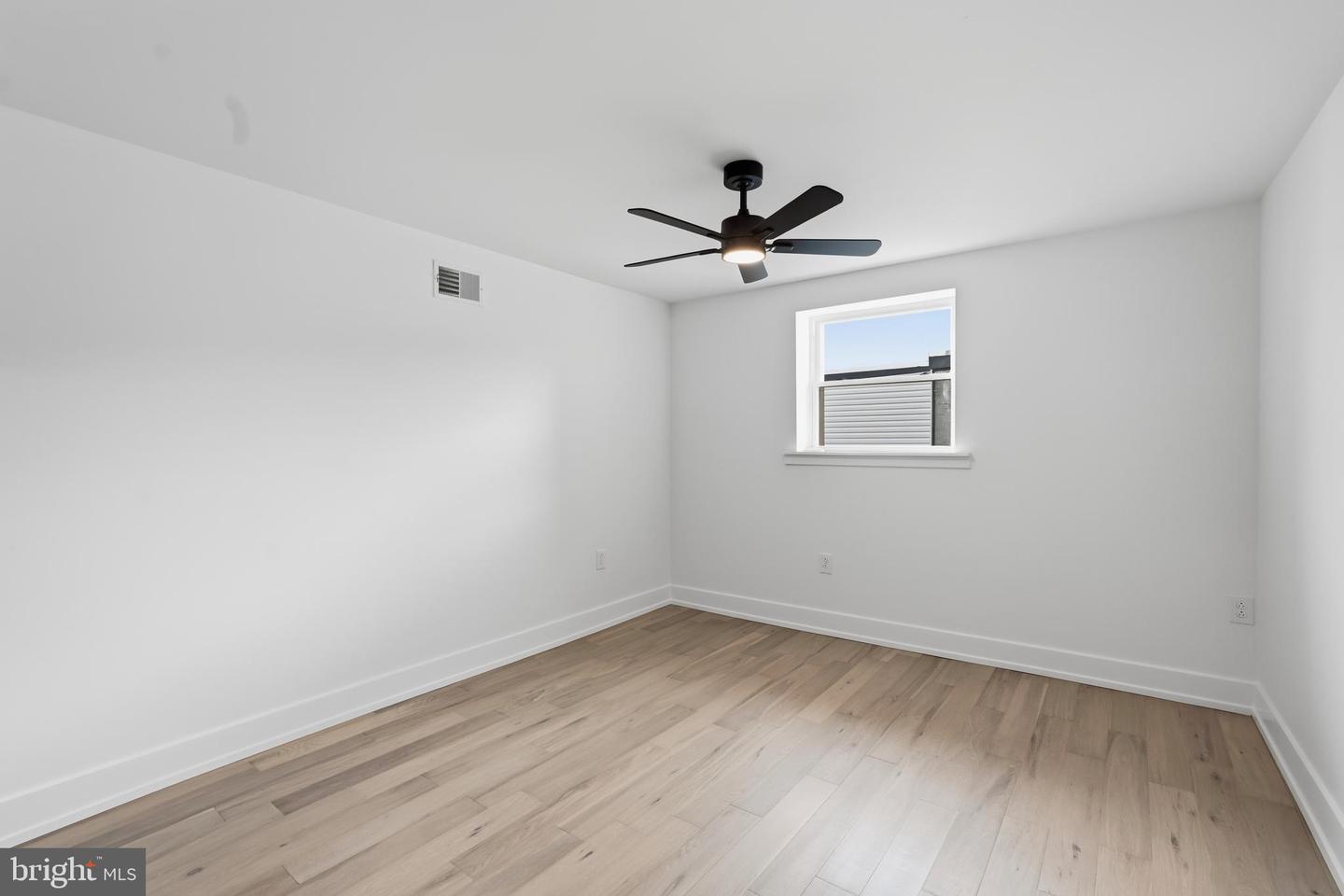 1124 Mifflin St Property Photo 15