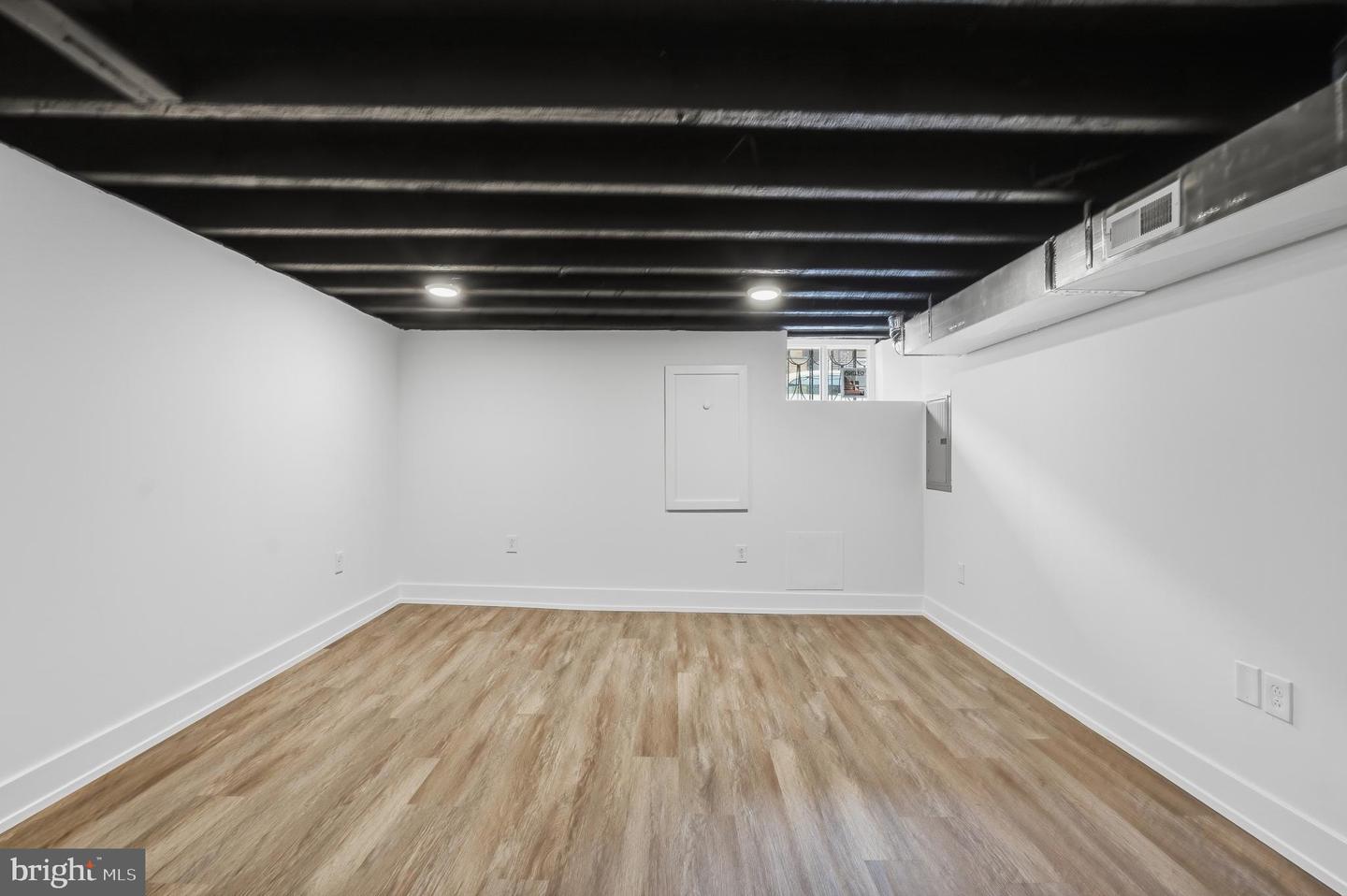 1124 Mifflin St Property Photo 32