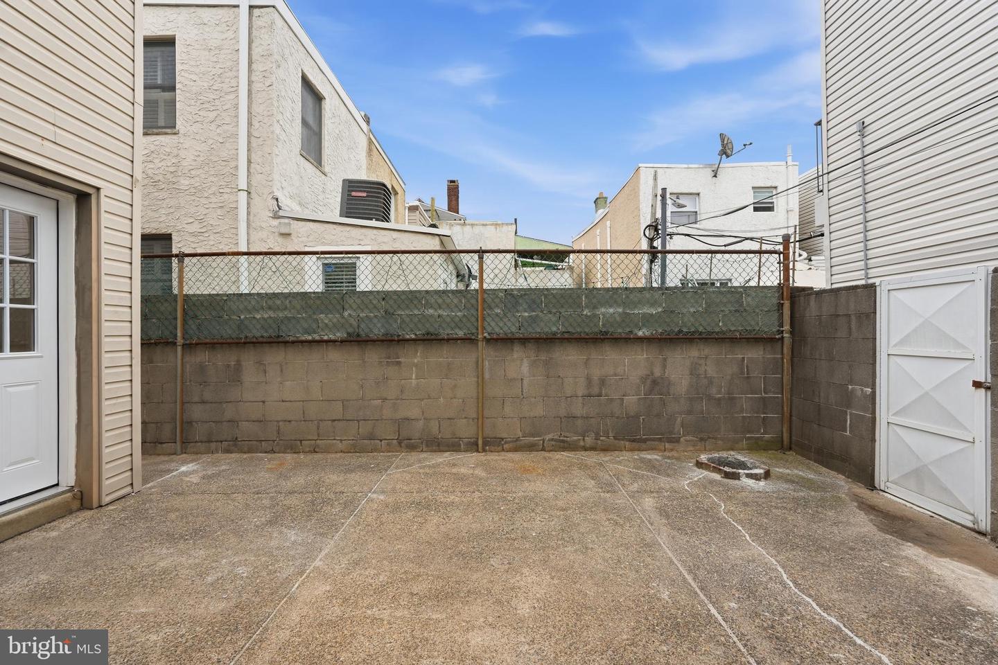 1124 Mifflin St Property Photo 38