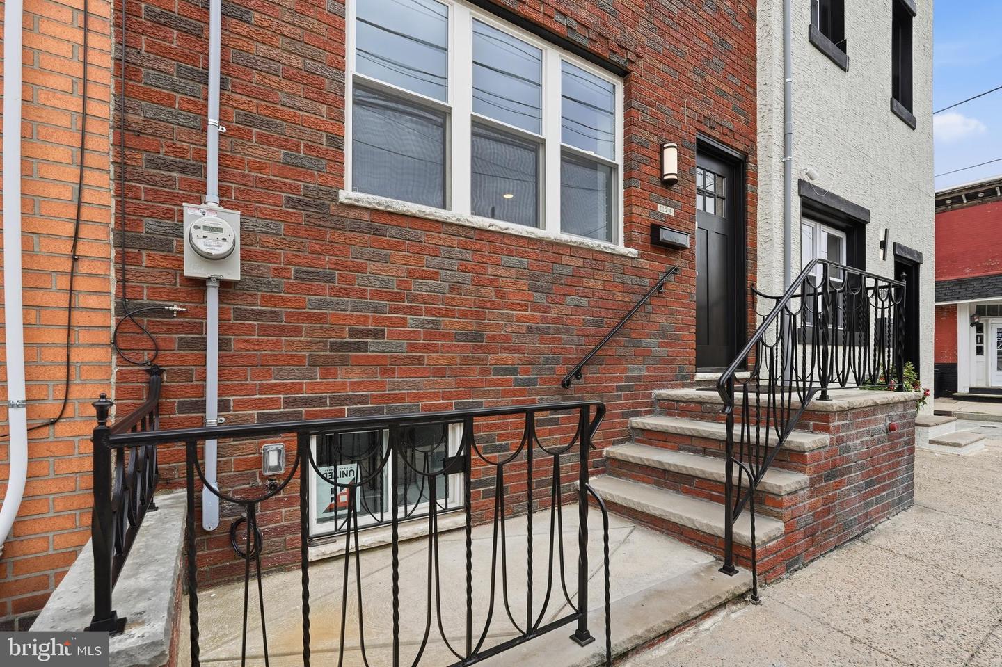 1124 Mifflin St Property Photo 39
