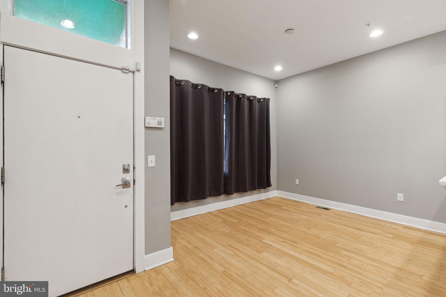 1130 N Front St #a24 Property Photo 5