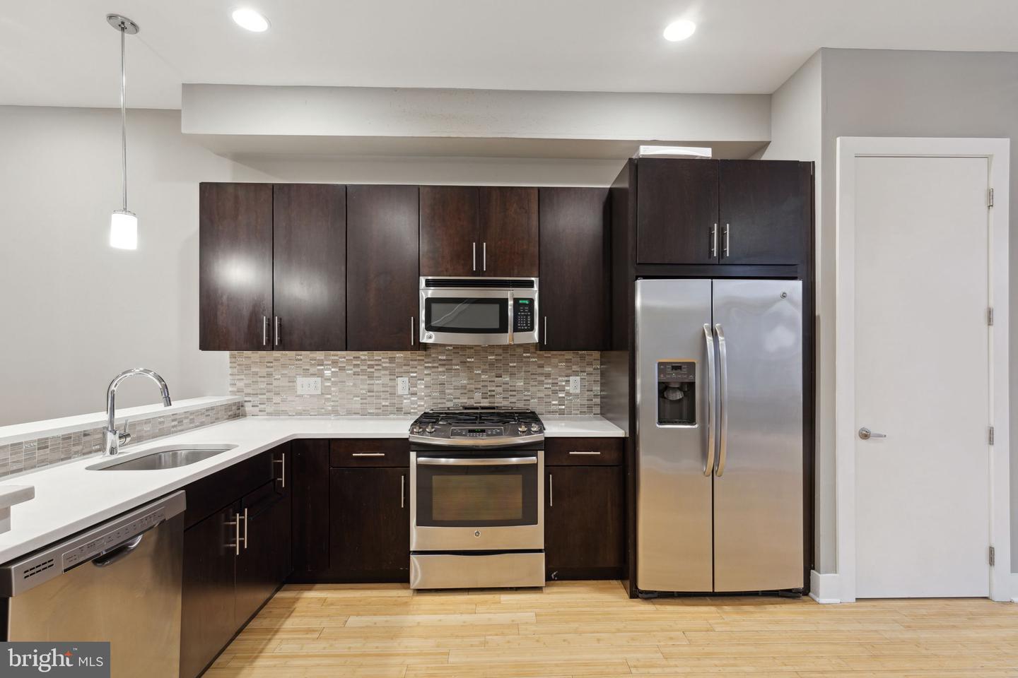 1130 N Front St #a24 Property Photo 7