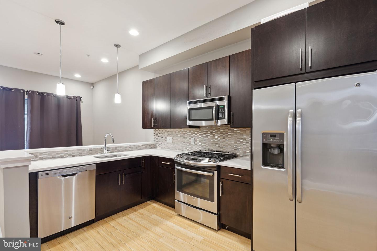 1130 N Front St #a24 Property Photo 8