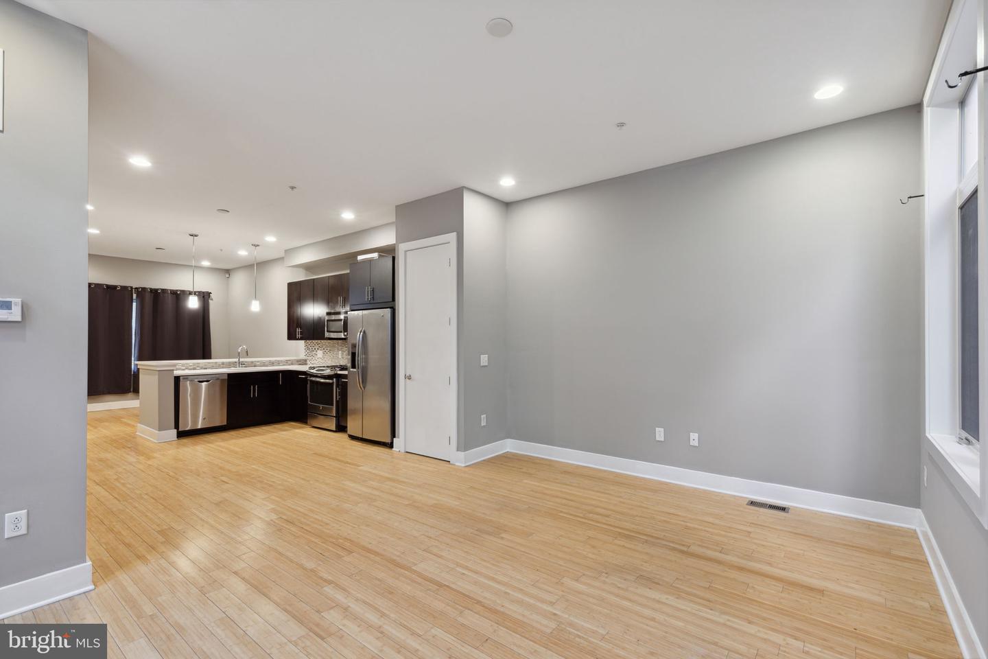 1130 N Front St #a24 Property Photo 14