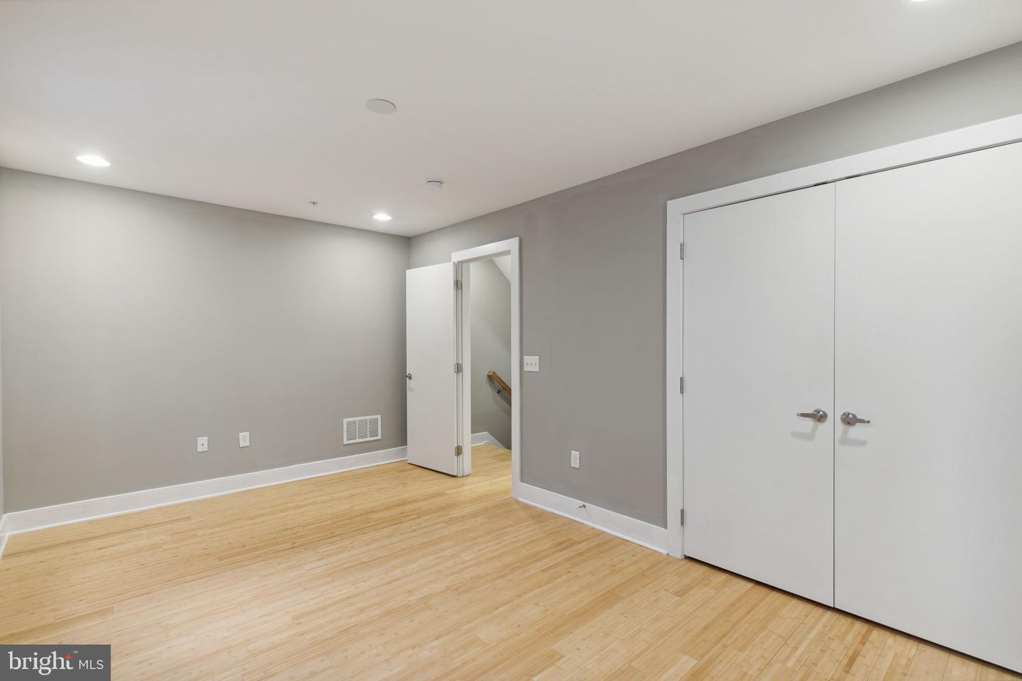 1130 N Front St #a24 Property Photo 23