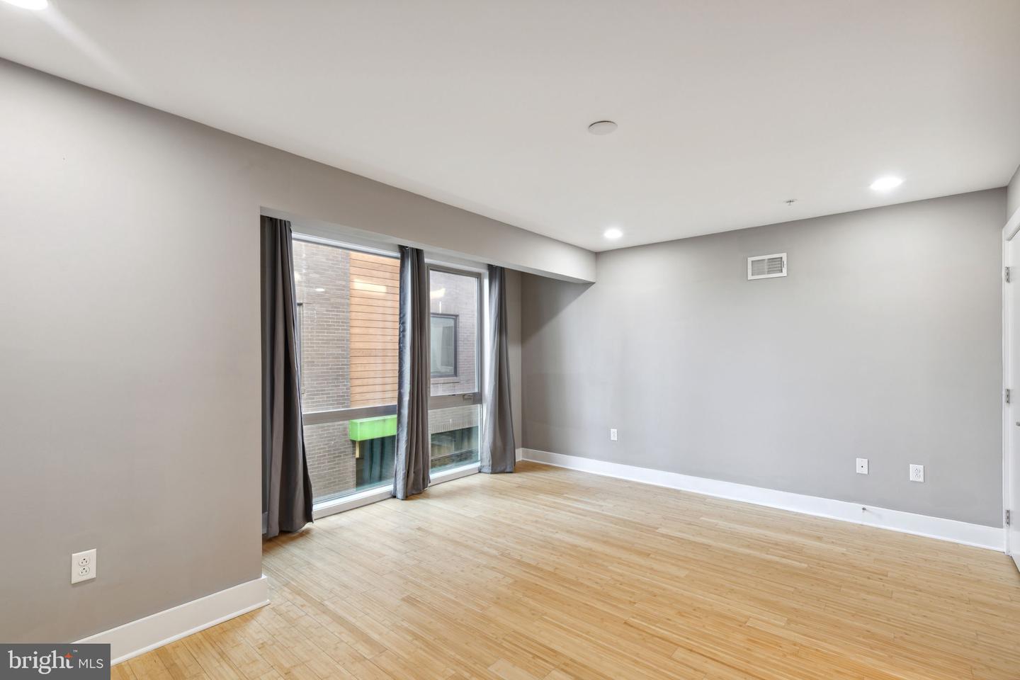 1130 N Front St #a24 Property Photo 27