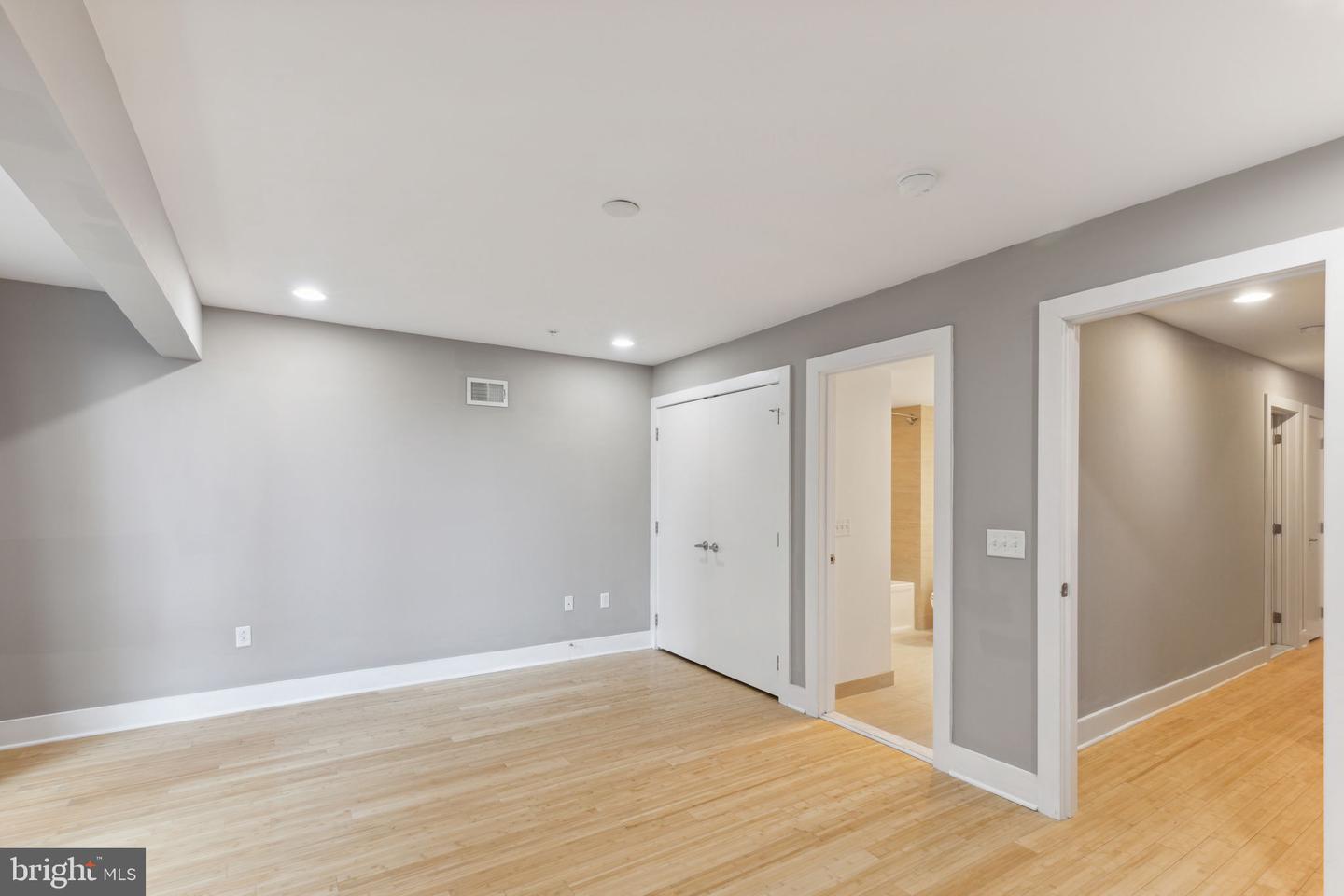 1130 N Front St #a24 Property Photo 28