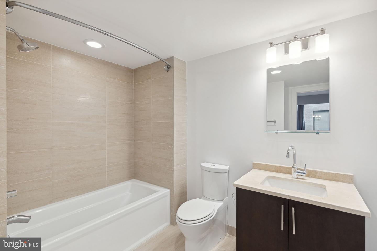 1130 N Front St #a24 Property Photo 30