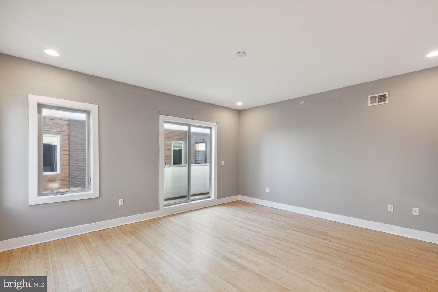 1130 N Front St #a24 Property Photo 35