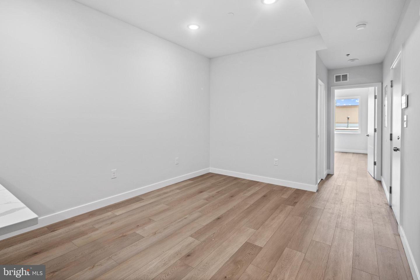 1932-00 N 6th St #3 Property Photo 11