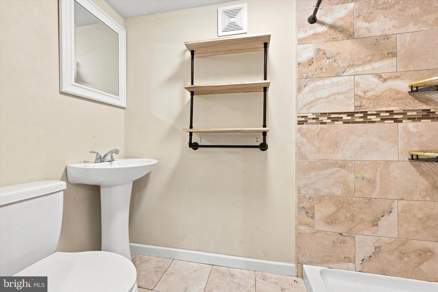 5904 Turner St Property Photo 14