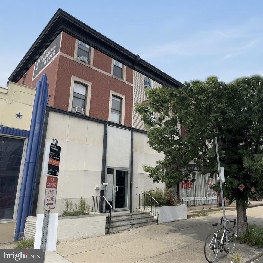 1170 S BROAD ST Property Photo 1