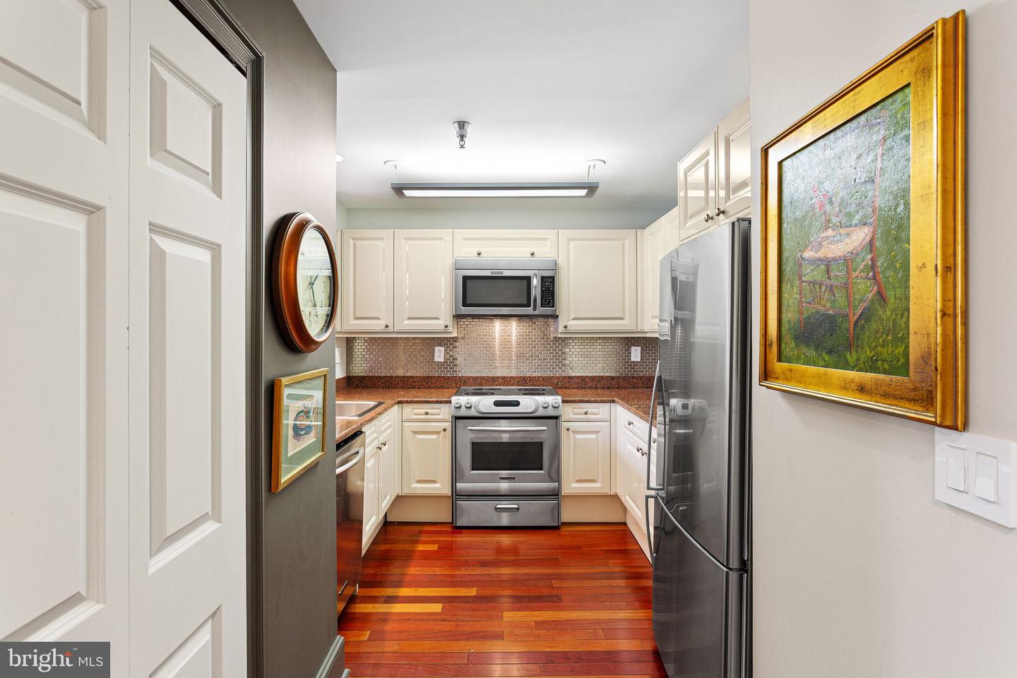 1500 Chestnut St #18h Property Photo 5