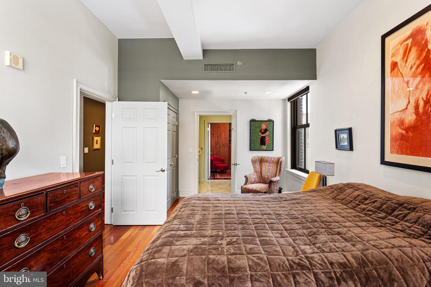 1500 Chestnut St #18h Property Photo 8