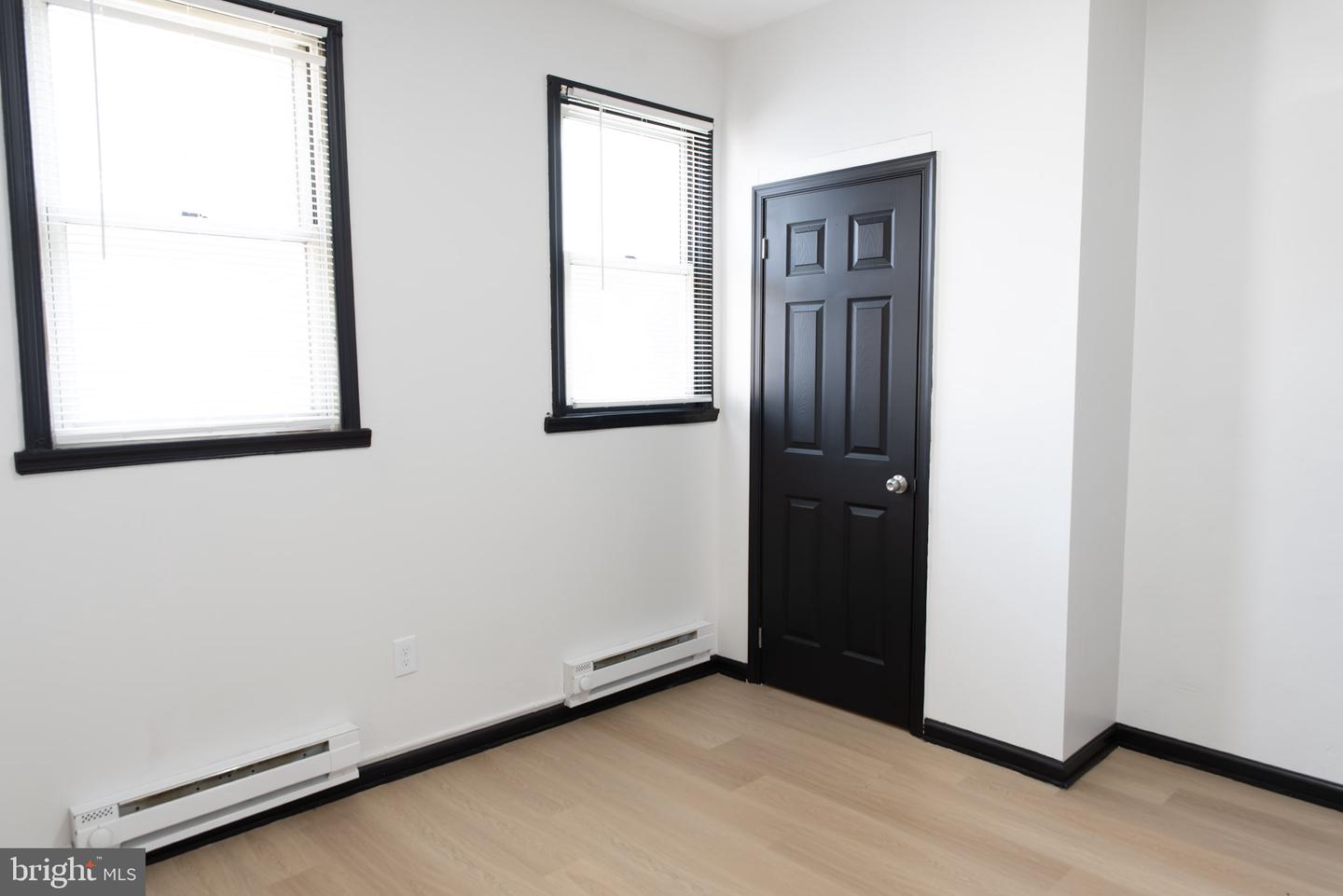 868 E Chelten Ave Property Photo 13