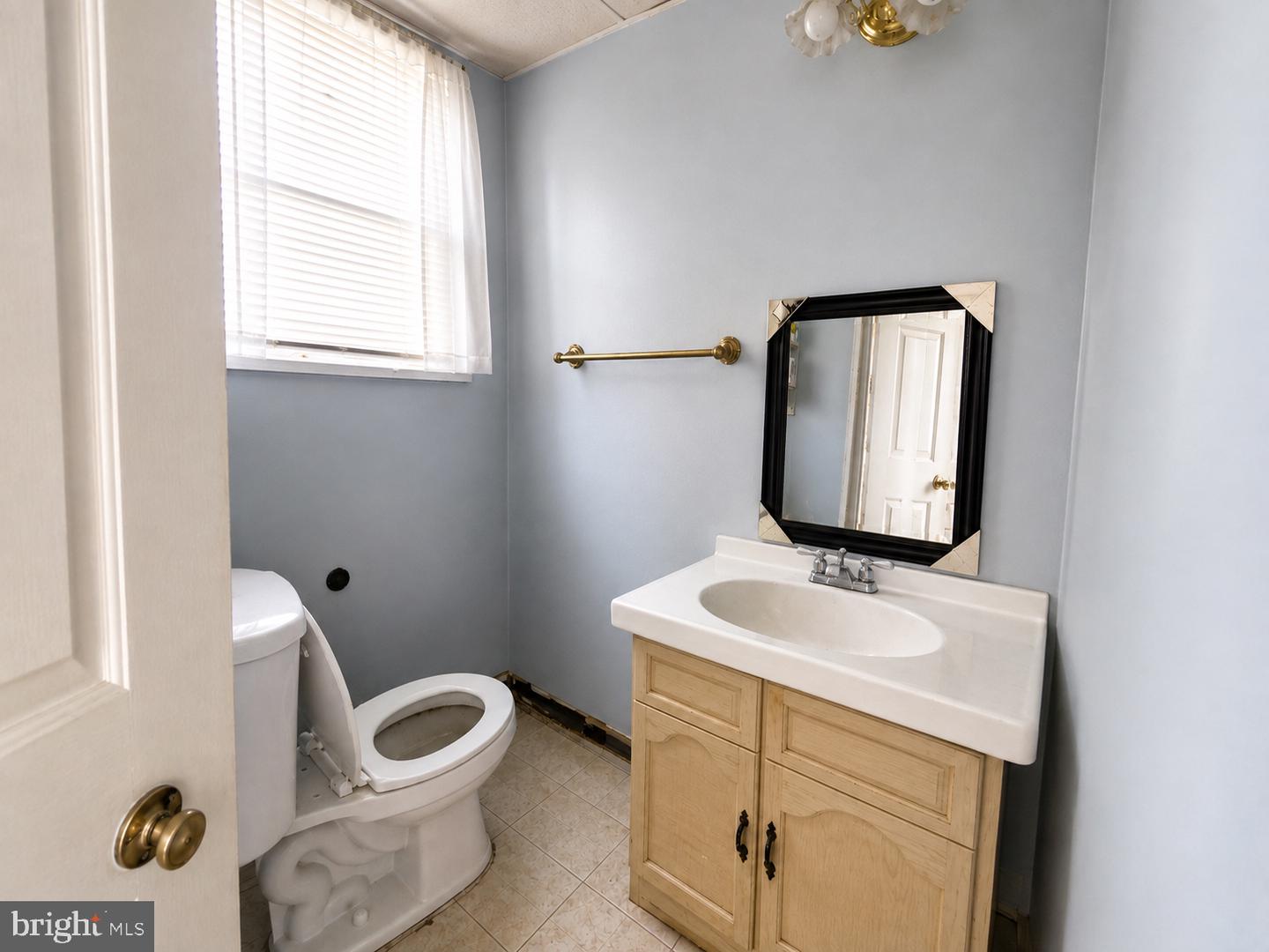 6433 Guyer Ave Property Photo 2
