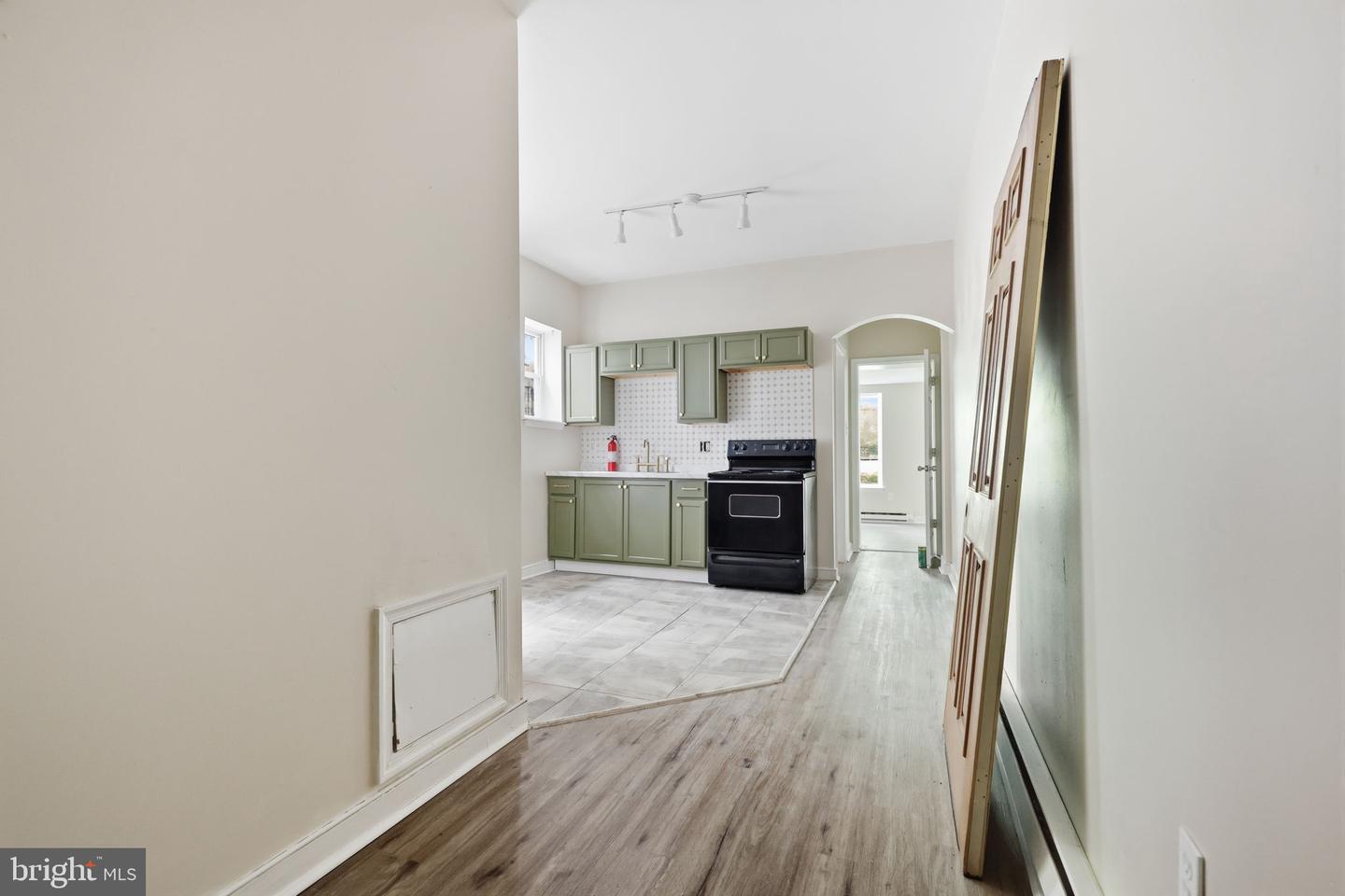 1729 W Venango St Property Photo 11