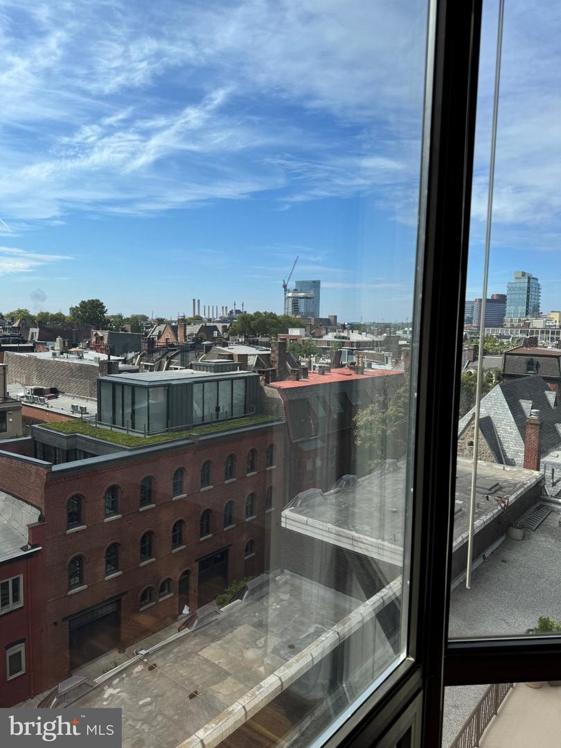 2018-2032 Walnut St #7m Property Photo 13