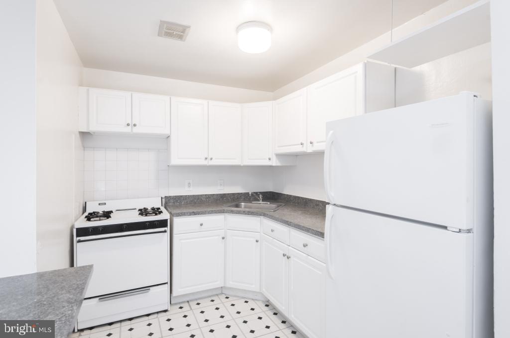 1218 Walnut St #406 Property Photo 11
