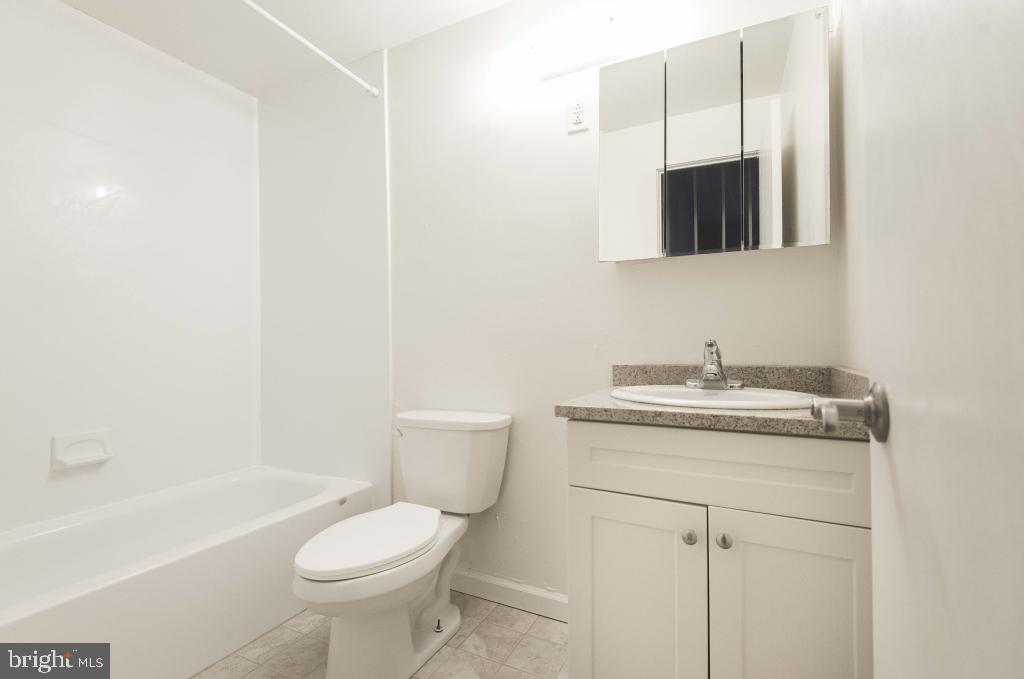 1218 Walnut St #406 Property Photo 16
