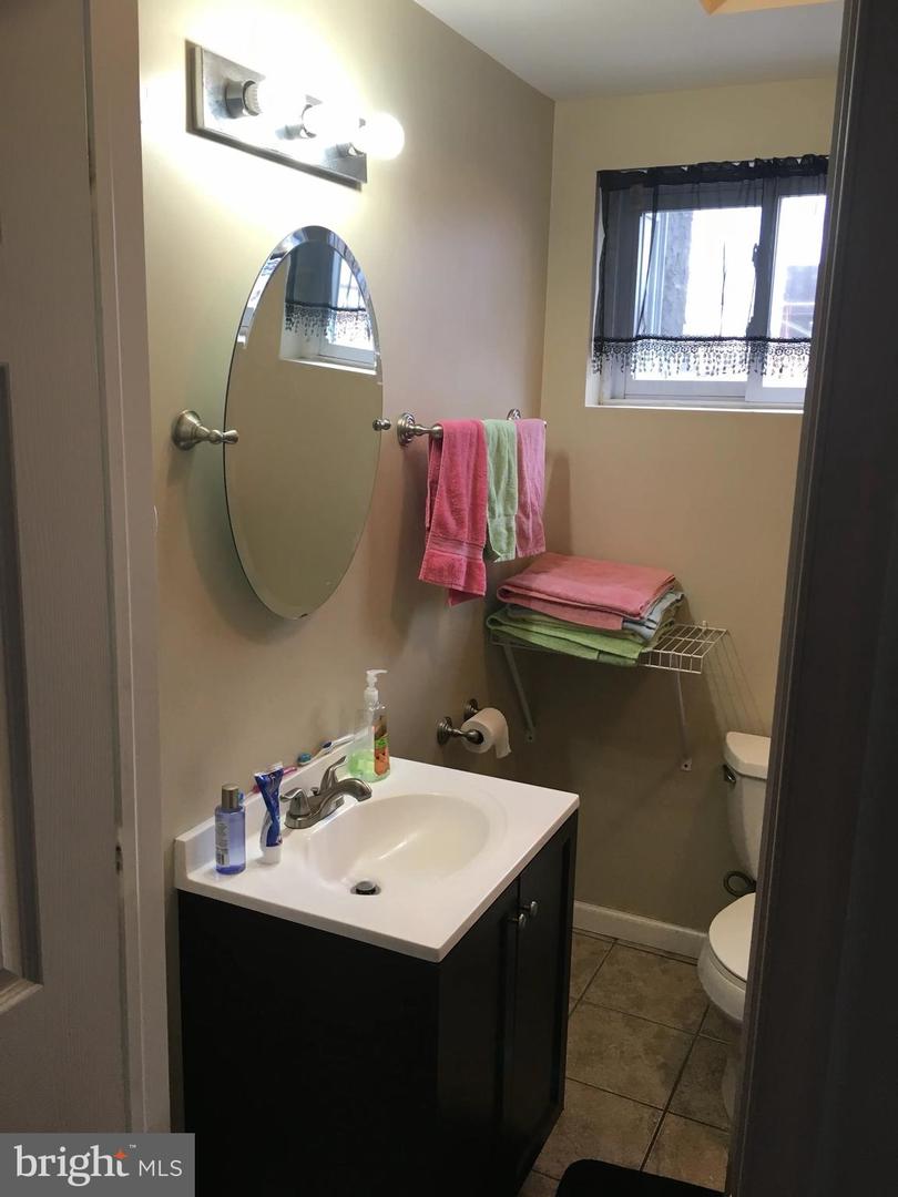 1709 Page St Property Photo 5