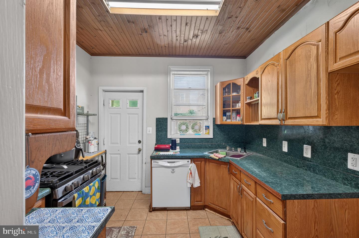 6134 Algard St Property Photo 8