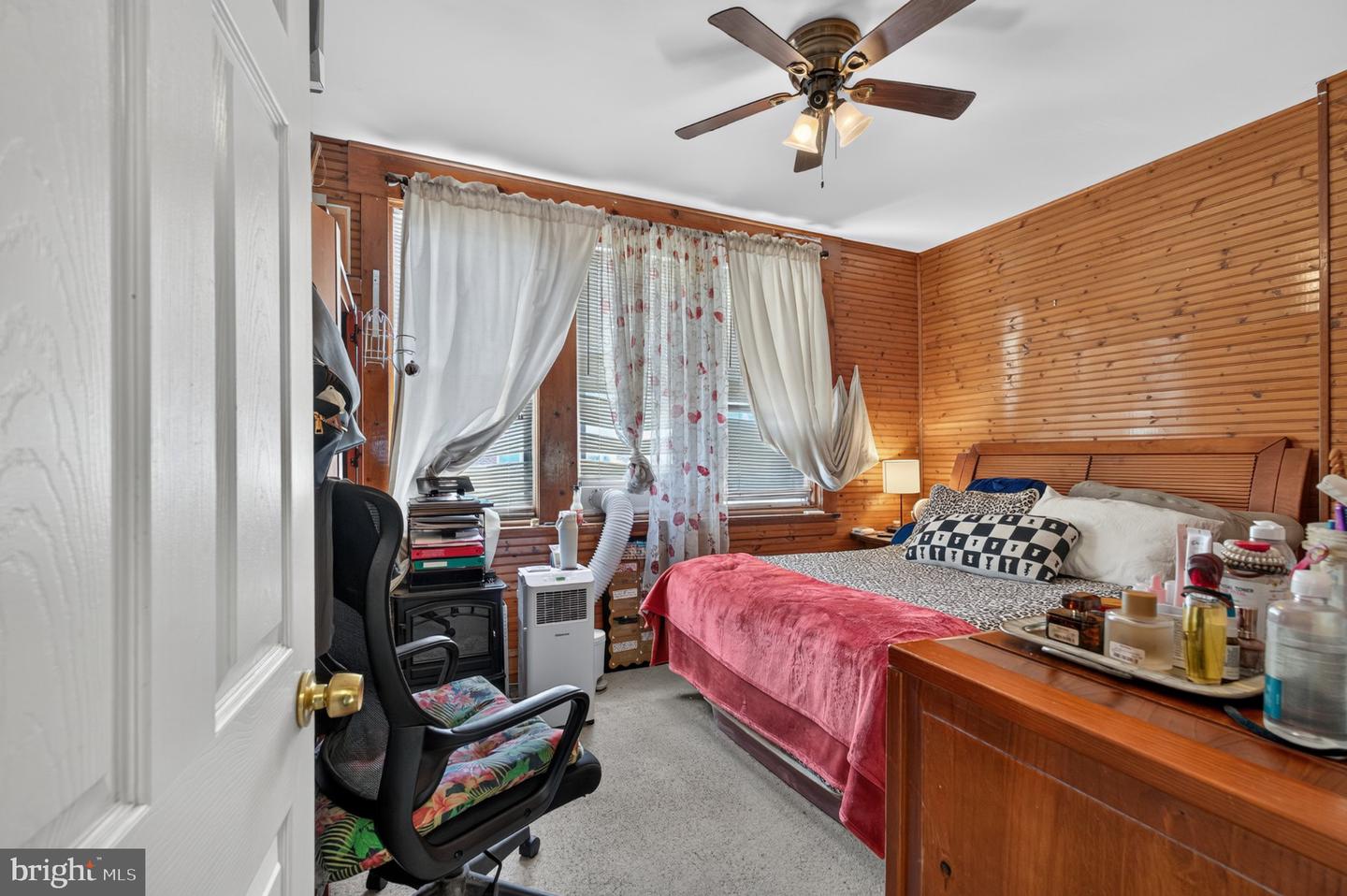 6134 Algard St Property Photo 13