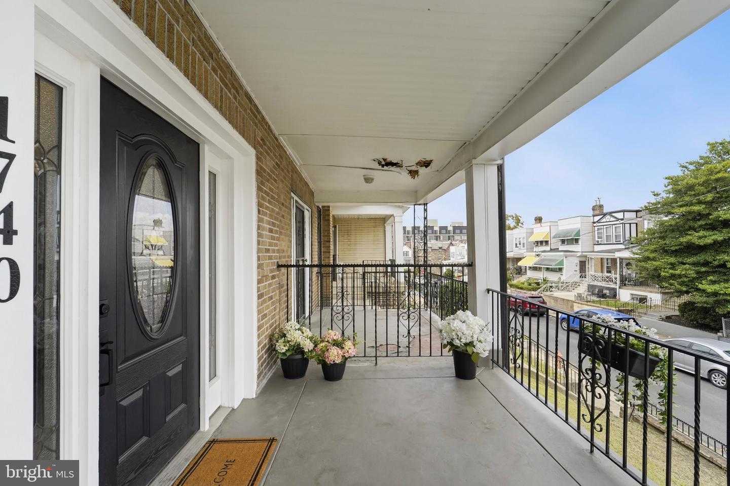 1740 N Peach St Property Photo 3