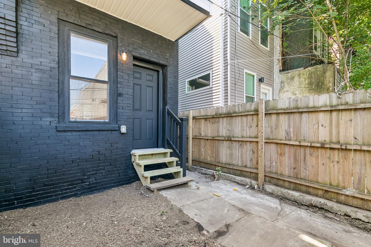 3835 Wyalusing Ave Property Photo 9