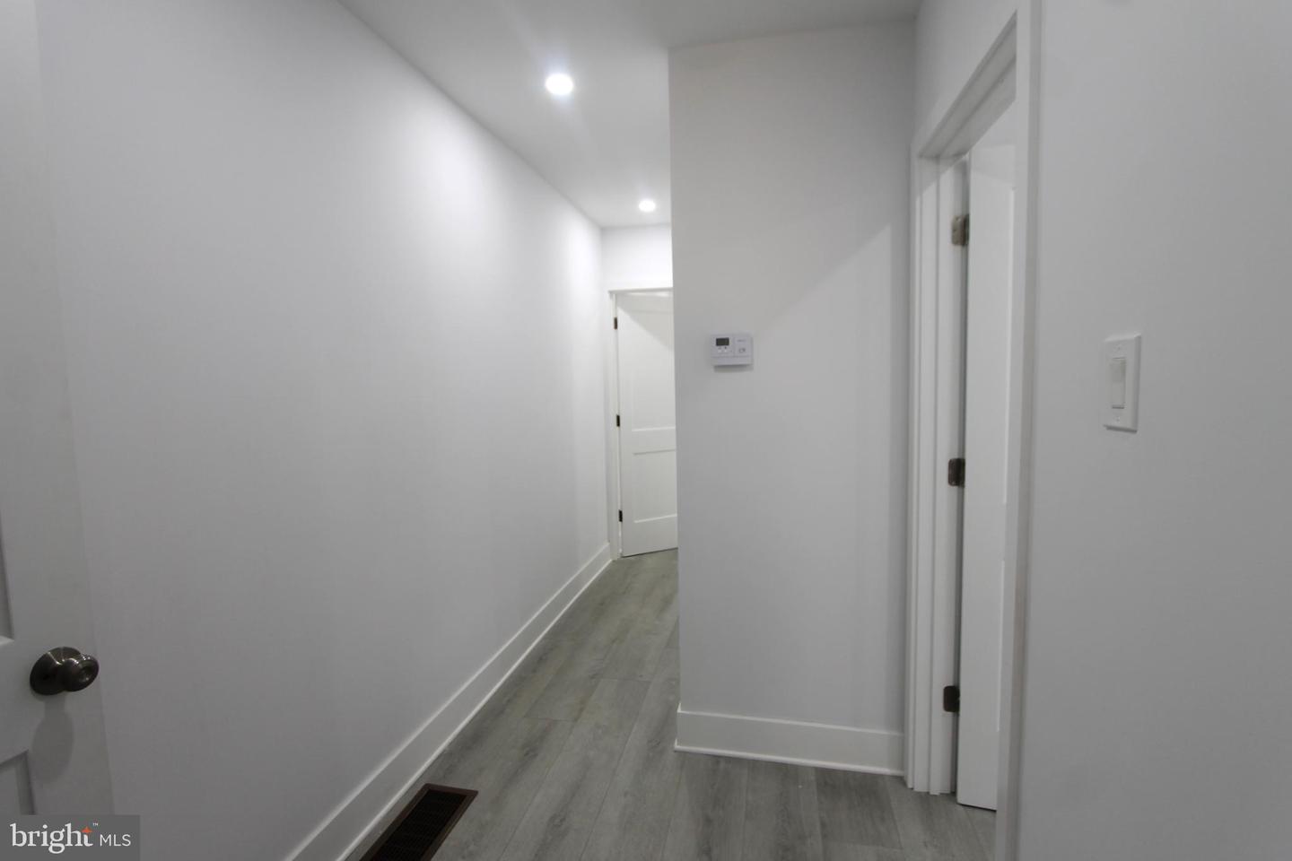103 E Coulter St #1st Floor Property Photo 7