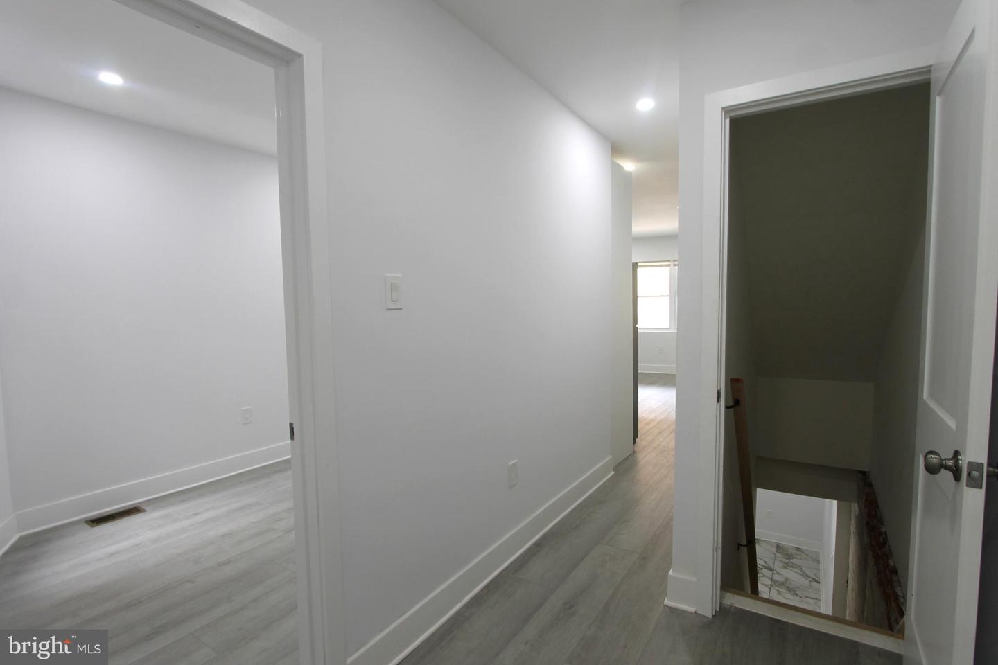 103 E Coulter St #1st Floor Property Photo 21