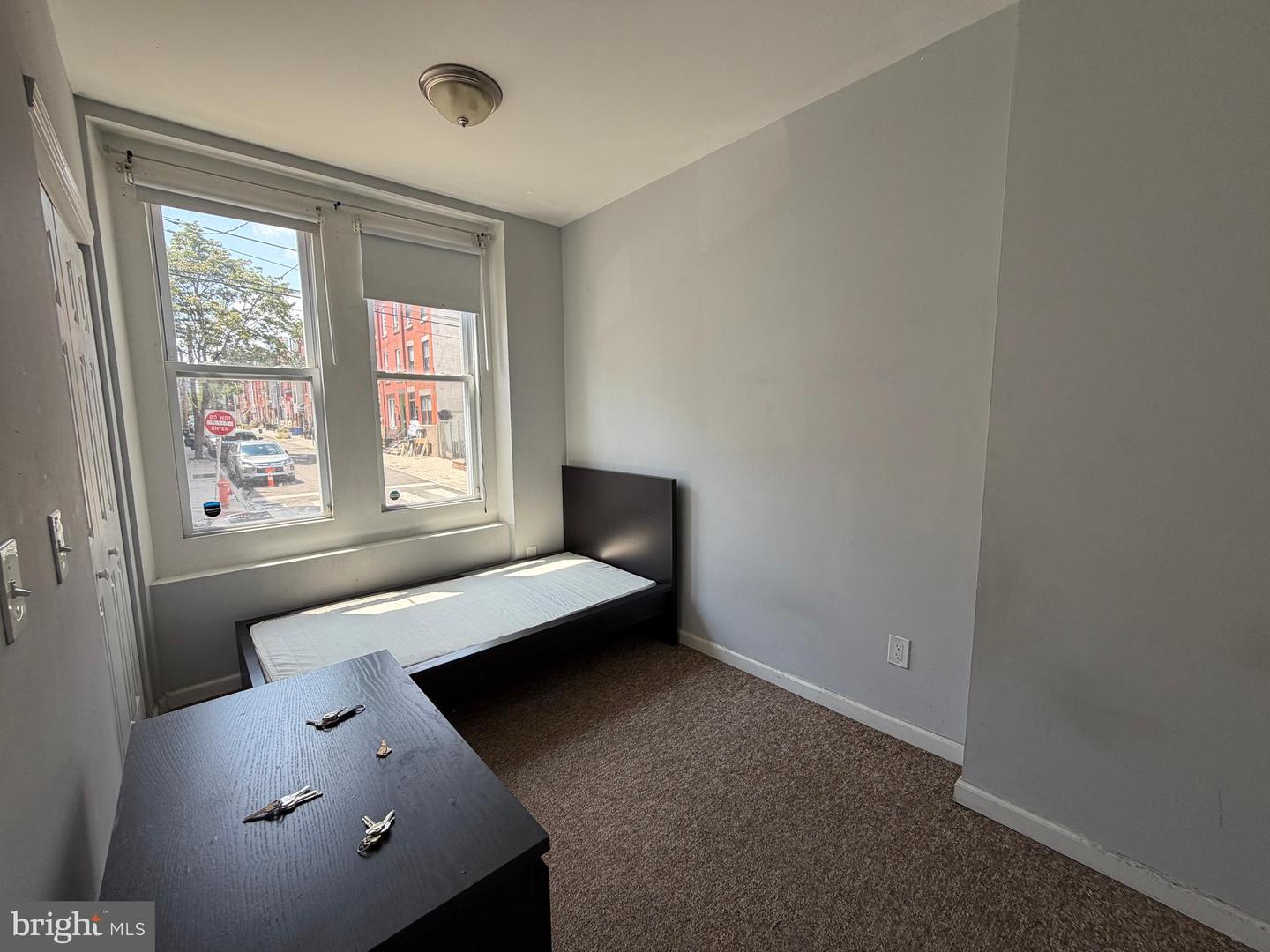 1725 W Berks St #a Property Photo 6