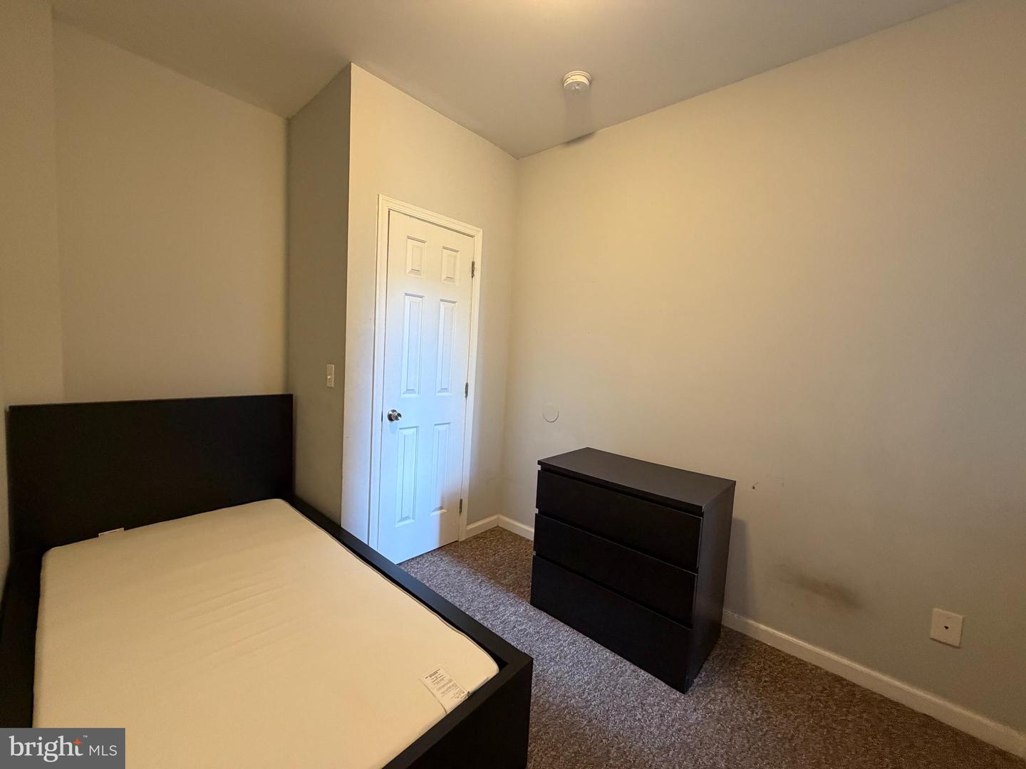 1725 W Berks St #a Property Photo 11
