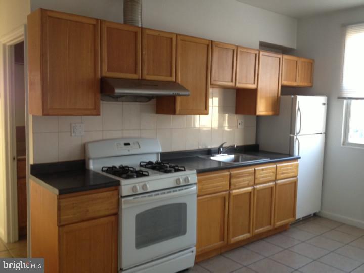 2127 S 8th St Property Photo 2