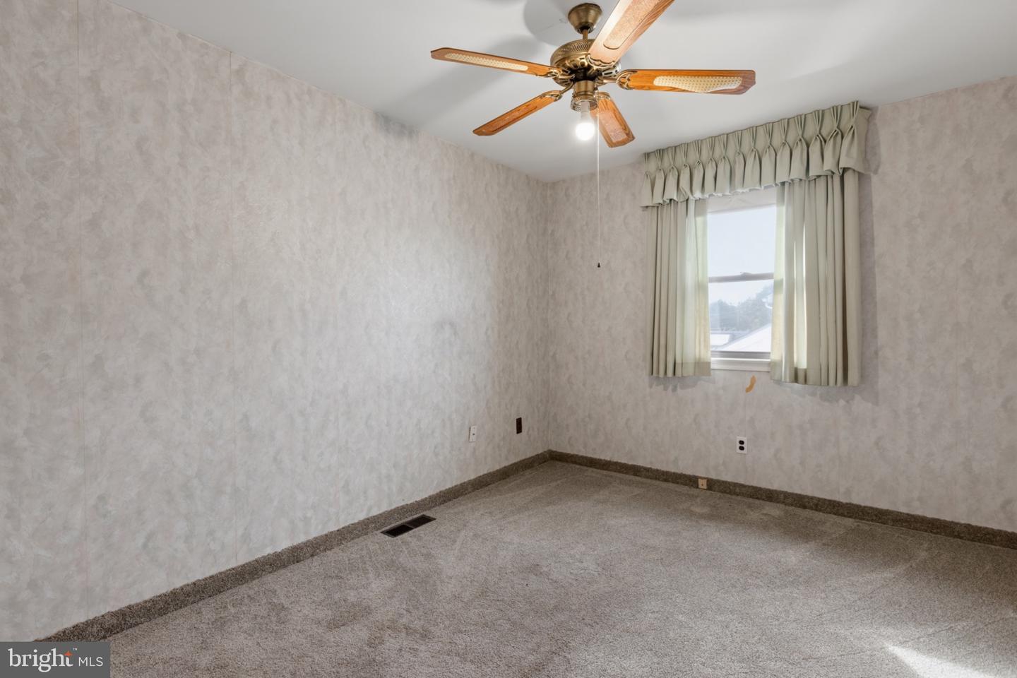8027 Narvon St Property Photo 33