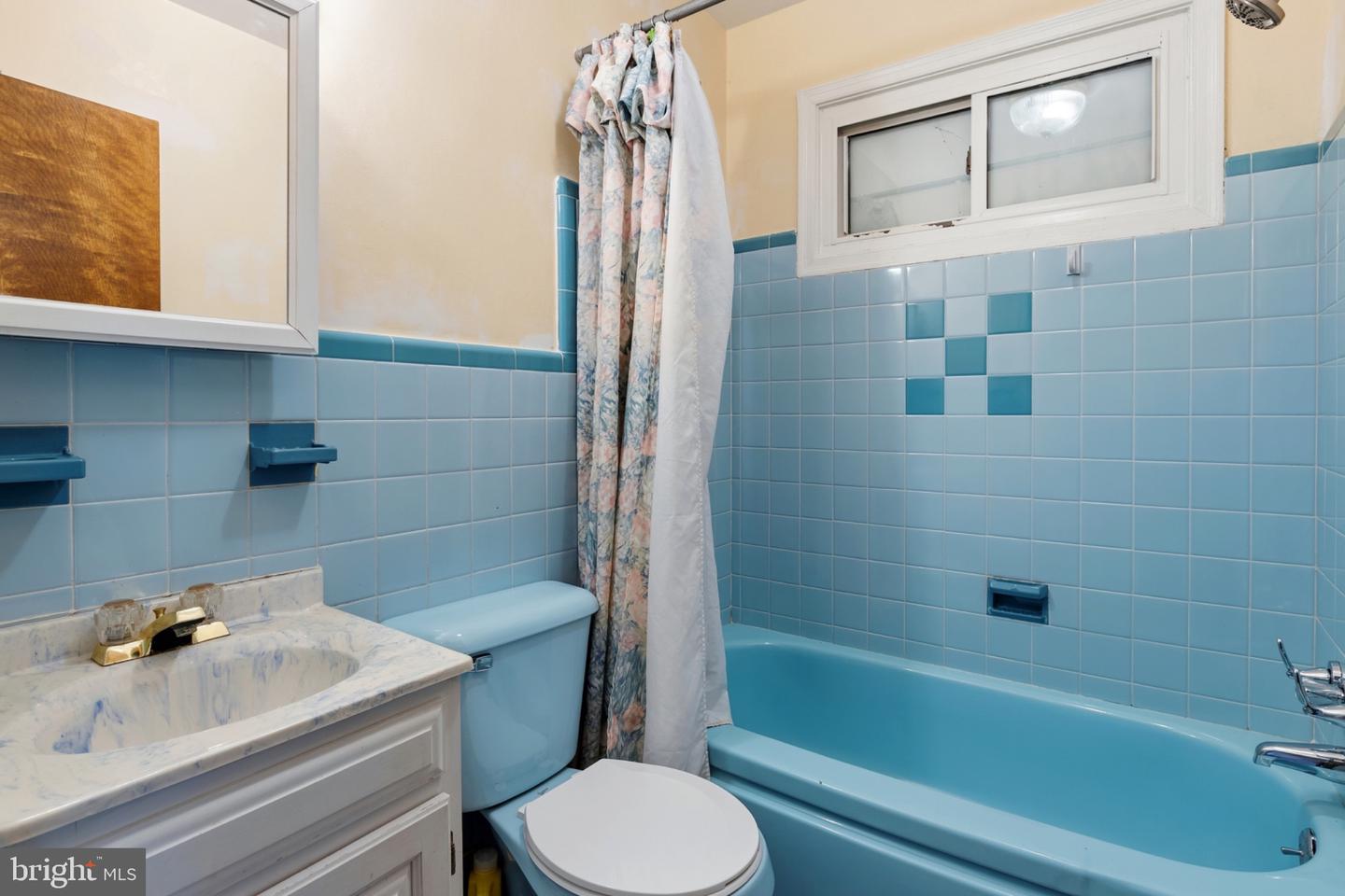 8027 Narvon St Property Photo 37